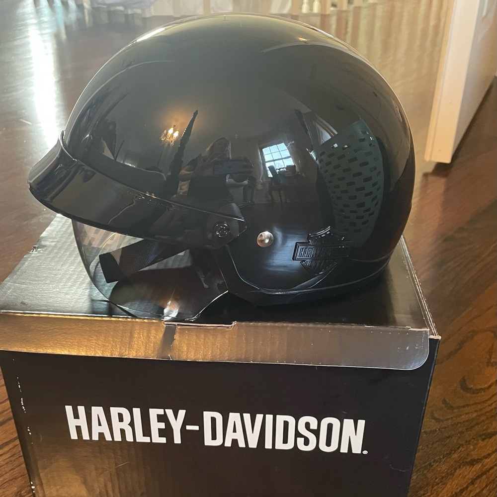 Harley Davidson Helmut with Visor 98212-10VM/000S size small